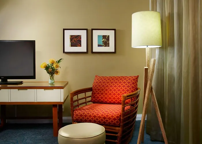 Oasis Hotel Waikiki